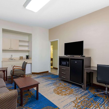 Baymont By Wyndham Tallahassee Eksteriør billede